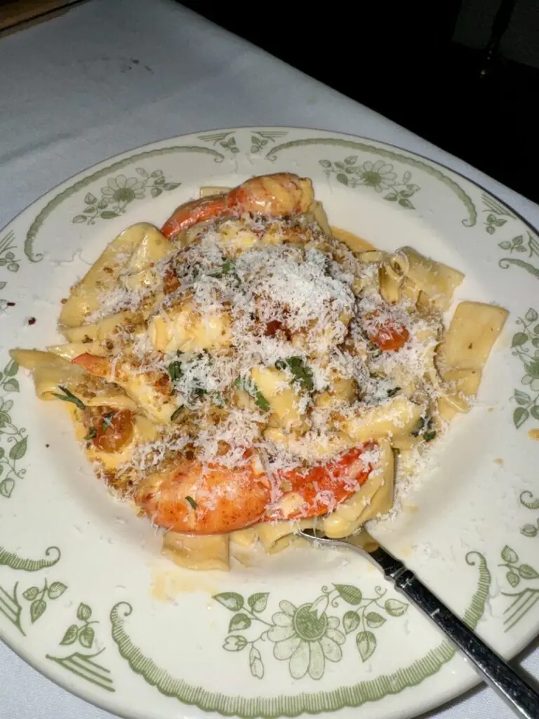 Arlo Kitchen & Bar