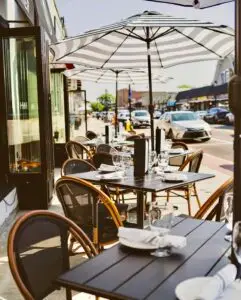 Outdoor Dining in Farmingdale