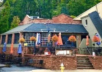 Outdoor Dining in Northport