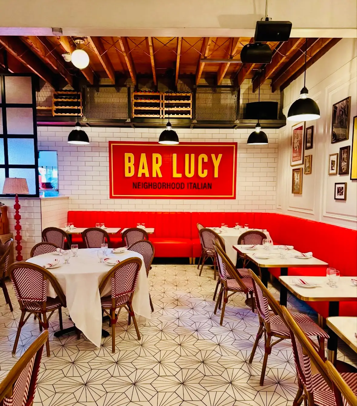 Bar Lucy